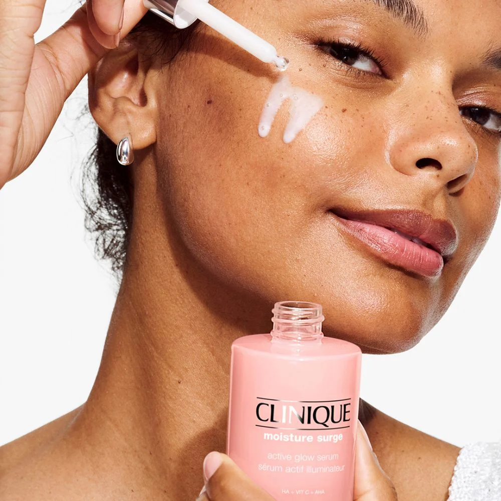 Moisture Surge Active Glow Serum - 30ml - Image 4