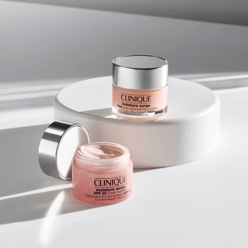 Moisture Surge Sheer Hydrator SPF 25 - 50ml - Image 3